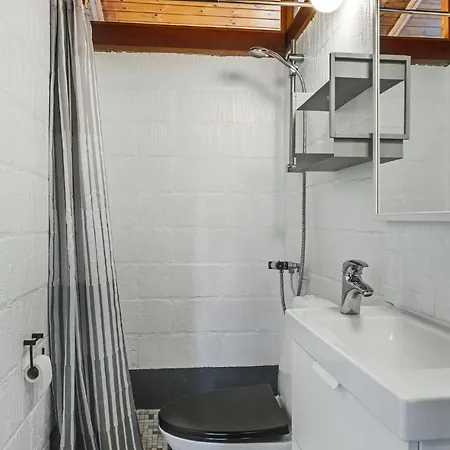 2 Bedroom Awesome In Дом отдыха *