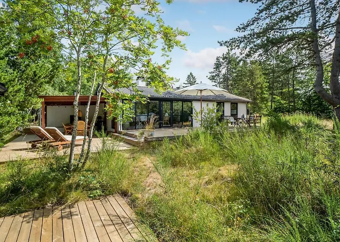 2 Bedroom Awesome In Feriehus