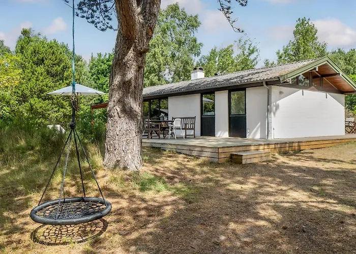 2 Bedroom Awesome In Feriehus *